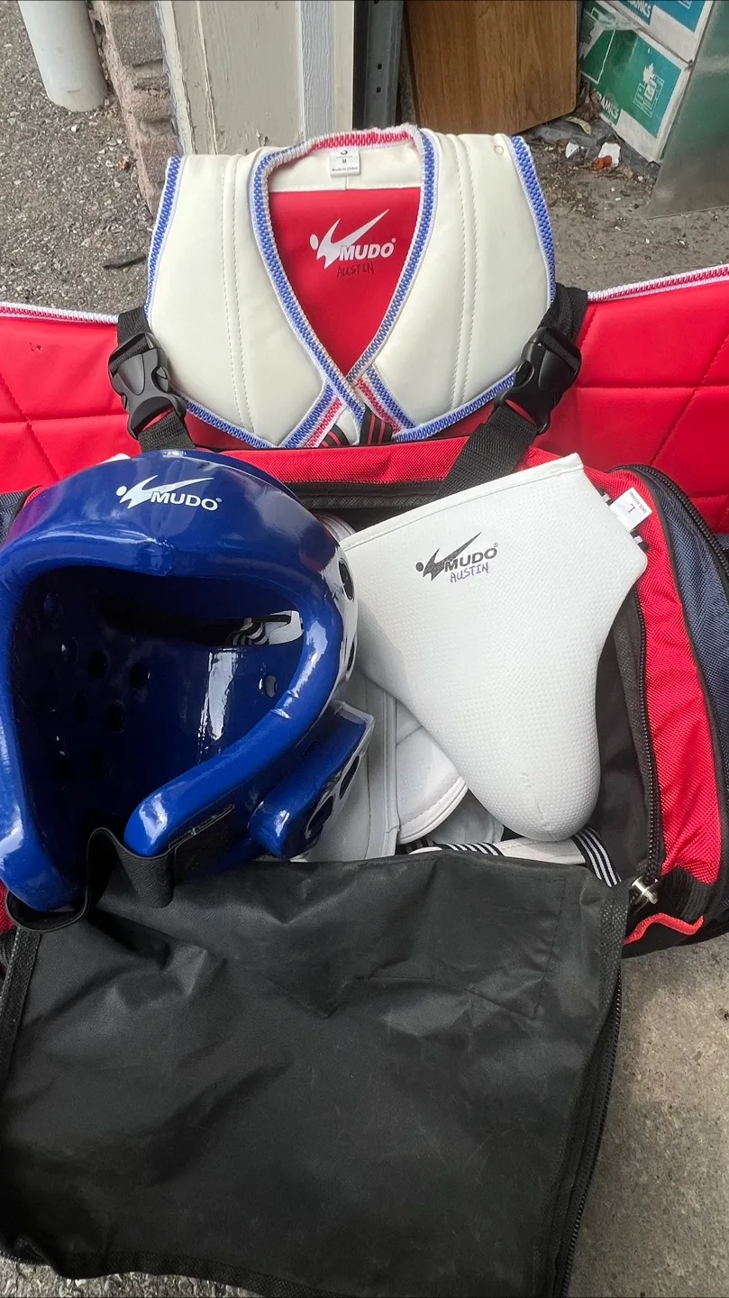 Mudo Martial Arts Protective Gear Set image indicator(2)