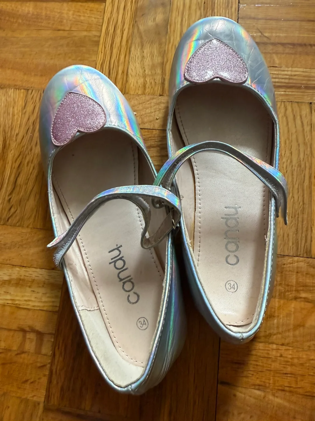 S3. Kids Shoes Bundle image indicator(5)