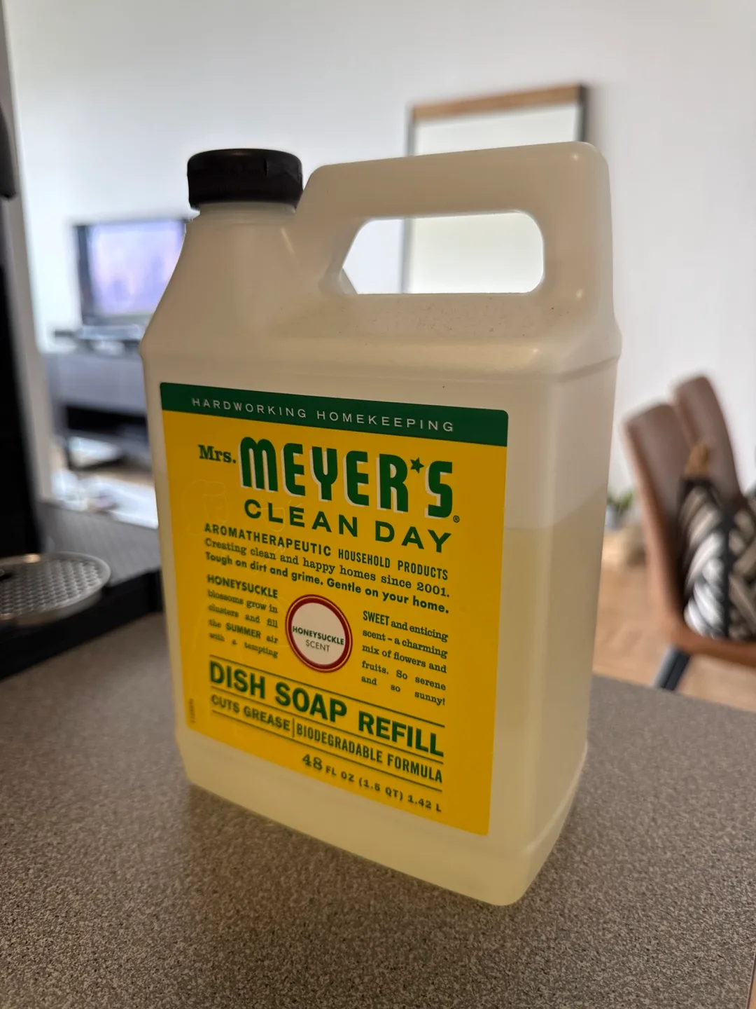 Mrs. Meyer's Clean Day Dish Soap Refill thumbnail