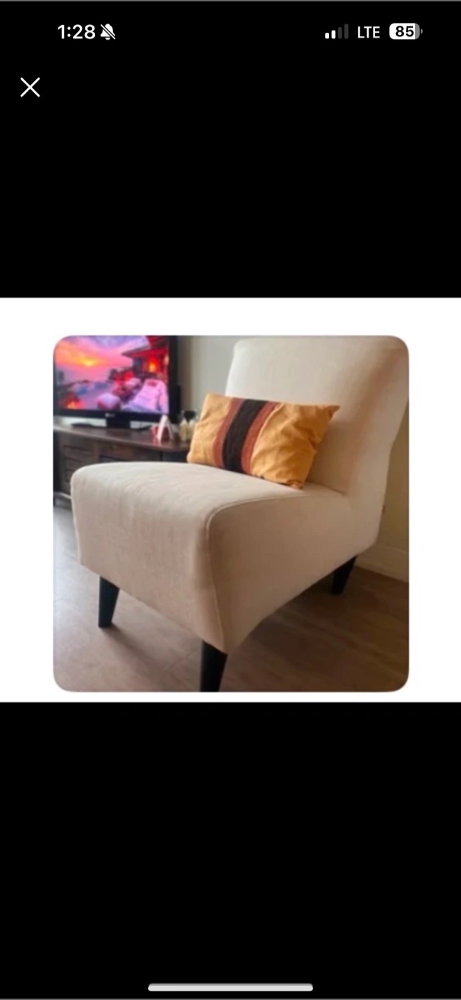 EQ3-Accent Chair with Pillow