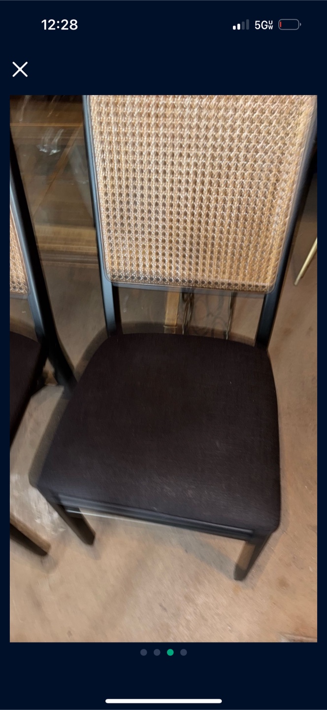 2 folding wood chairs. Like new - photo 3