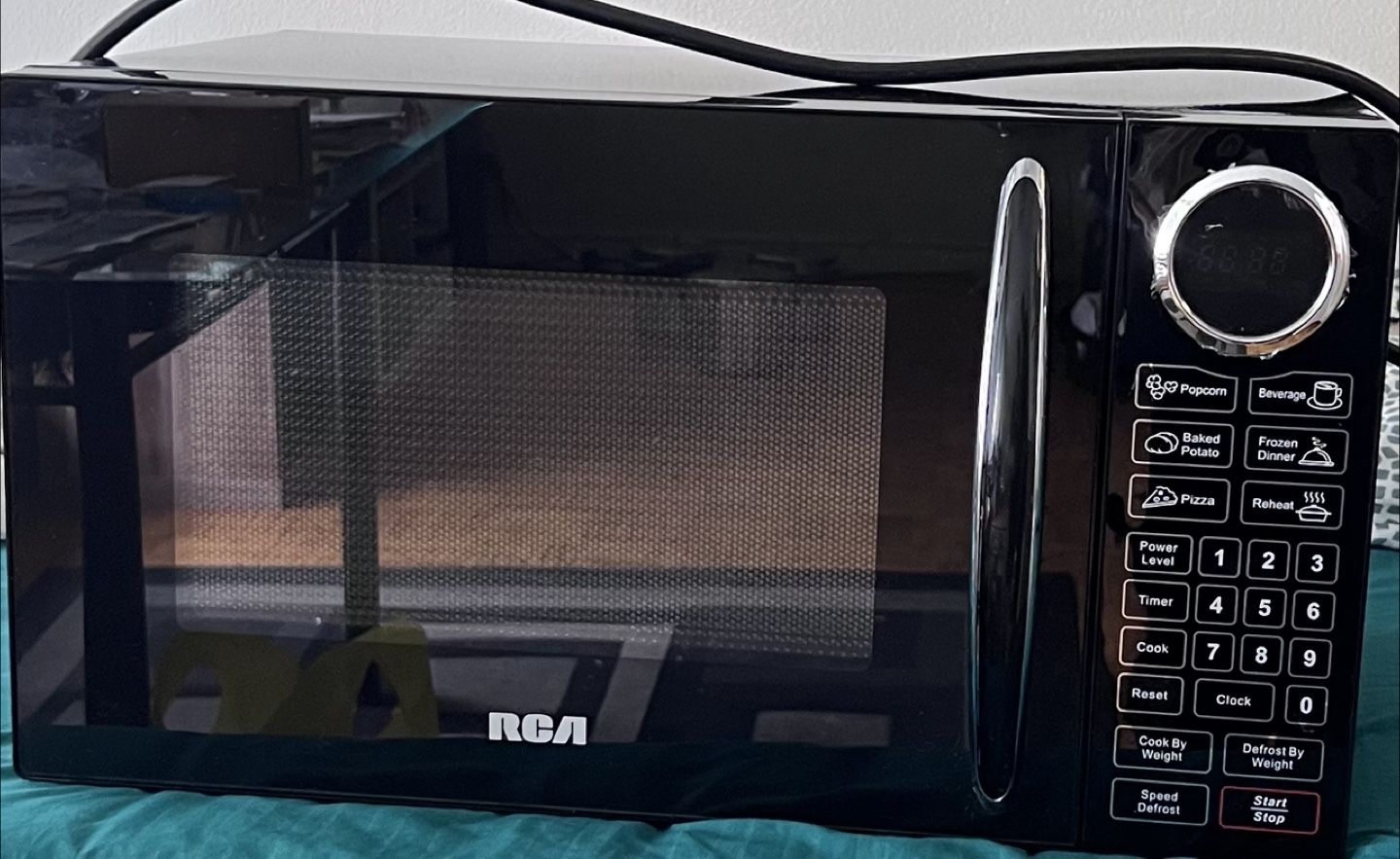 Black RCA Microwave Oven