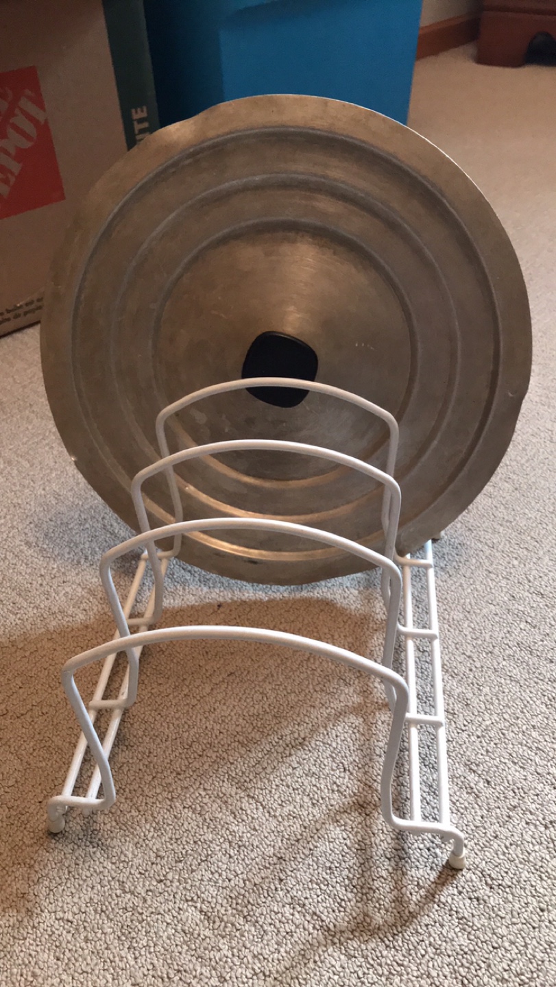 White Wire Rack , holds lids or plates