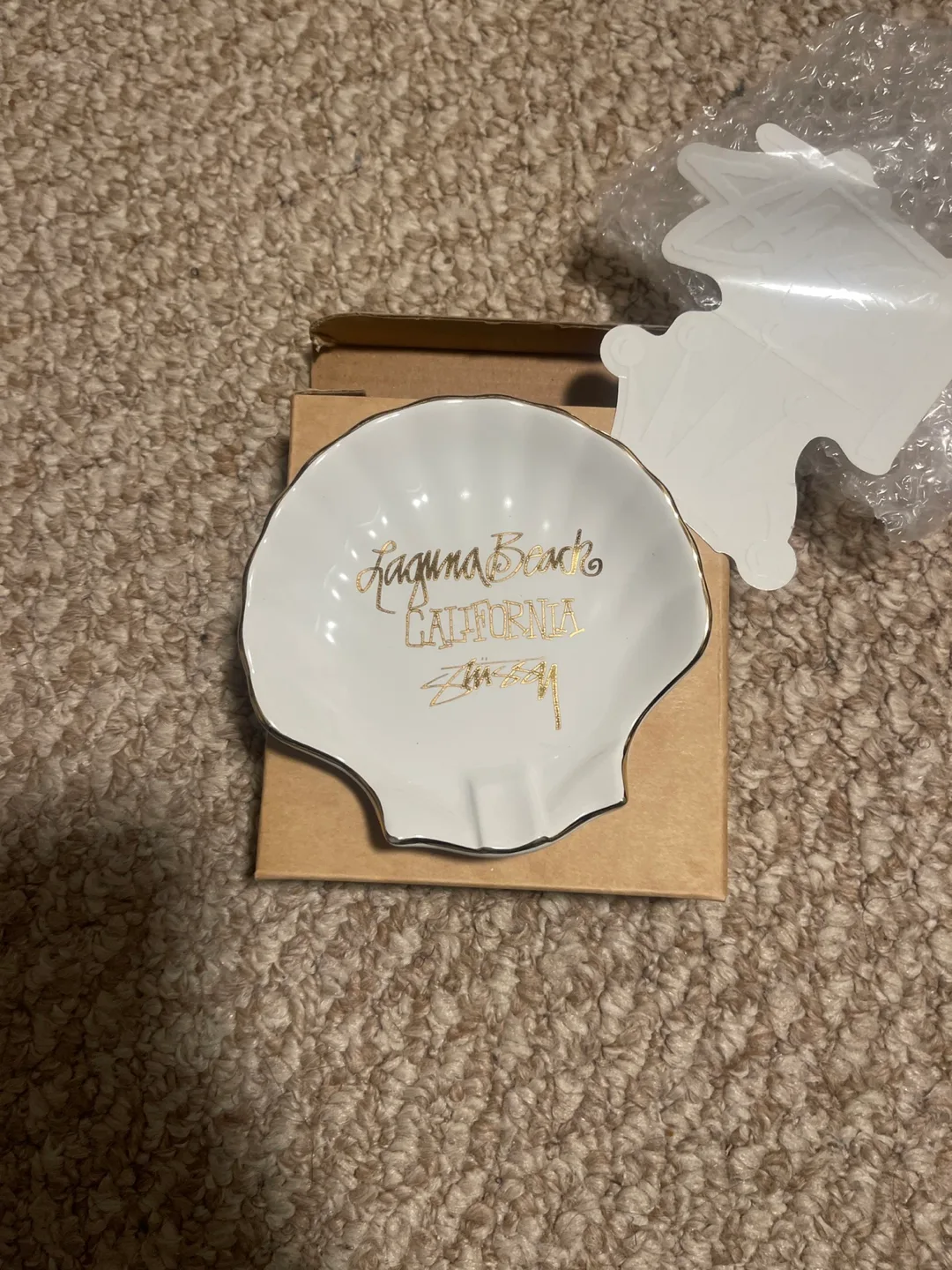 Stüssy Laguna Beach Seashell ashtray image indicator(2)