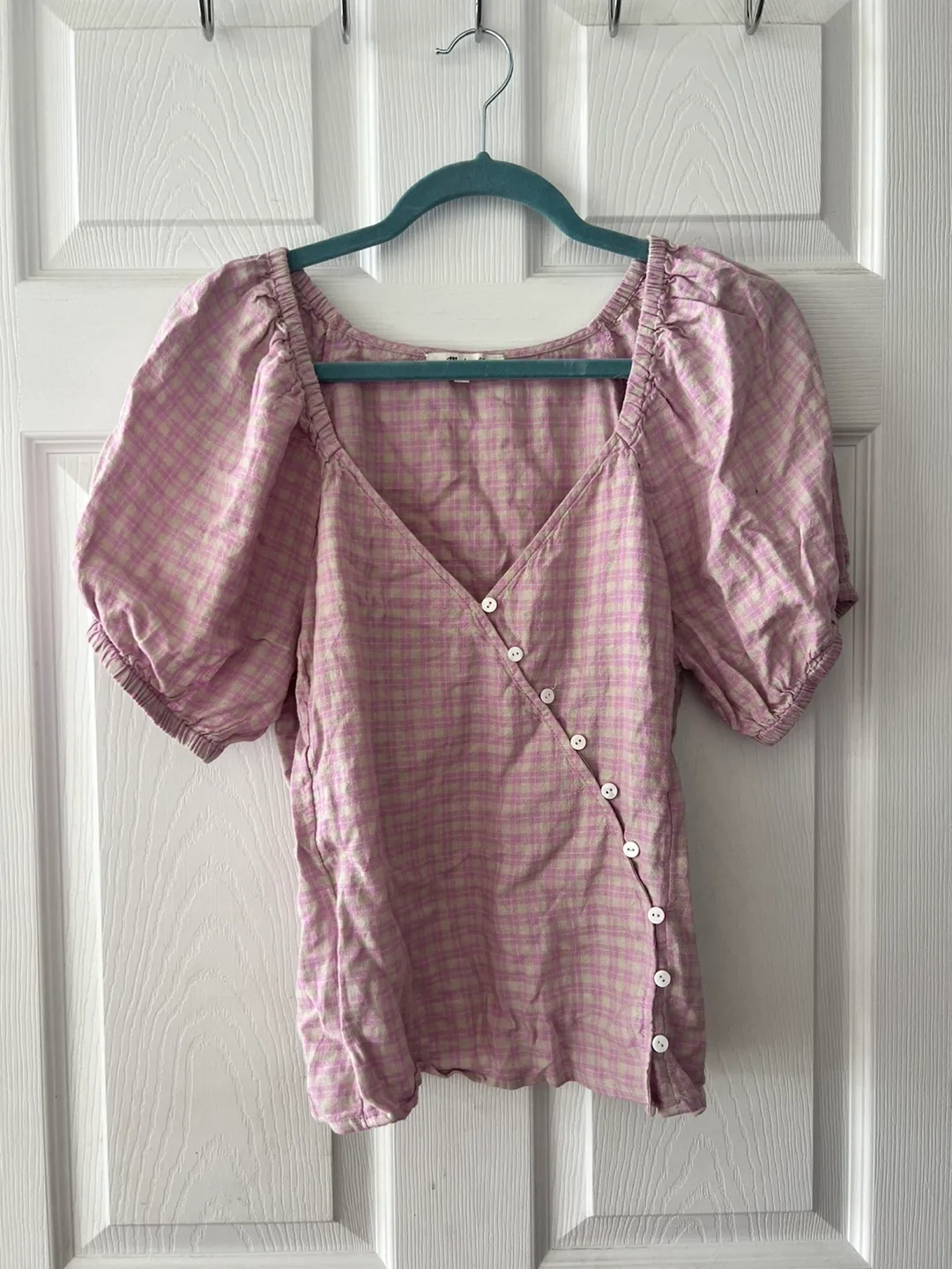 Gingham Top with Puff Sleeves image indicator(2)