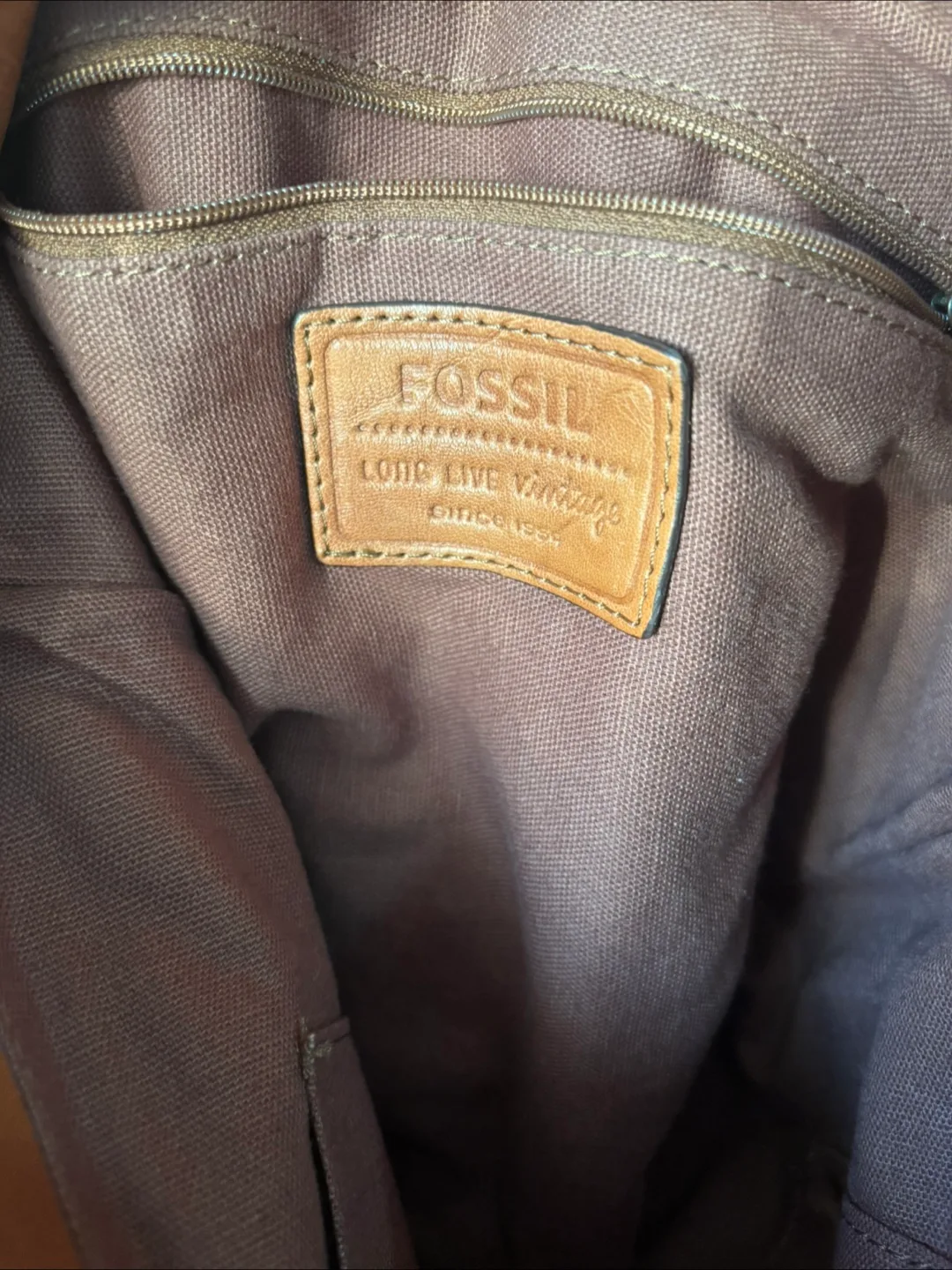 Tan, Brown, and Purse image indicator(6)