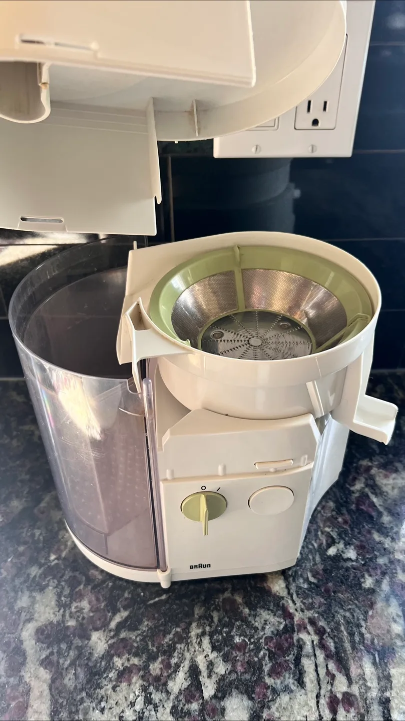 Braun MP-80 Centrifugal Juice Extractor image indicator(4)