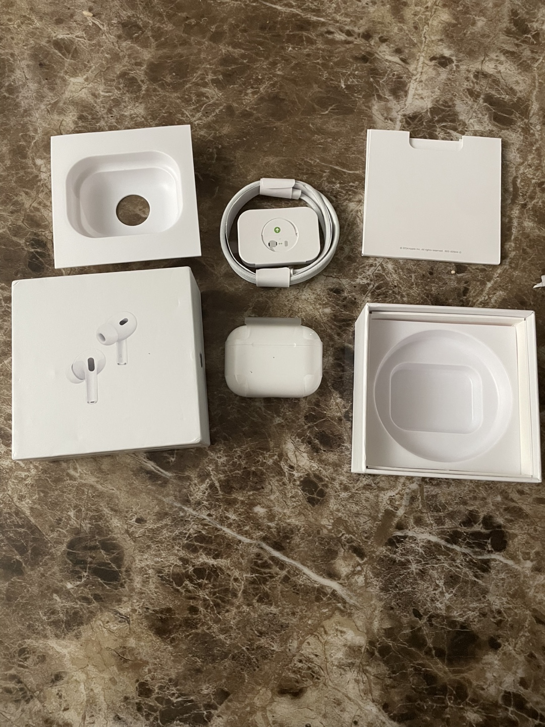 Apple AirPods Pro (2nd generation) - photo 4