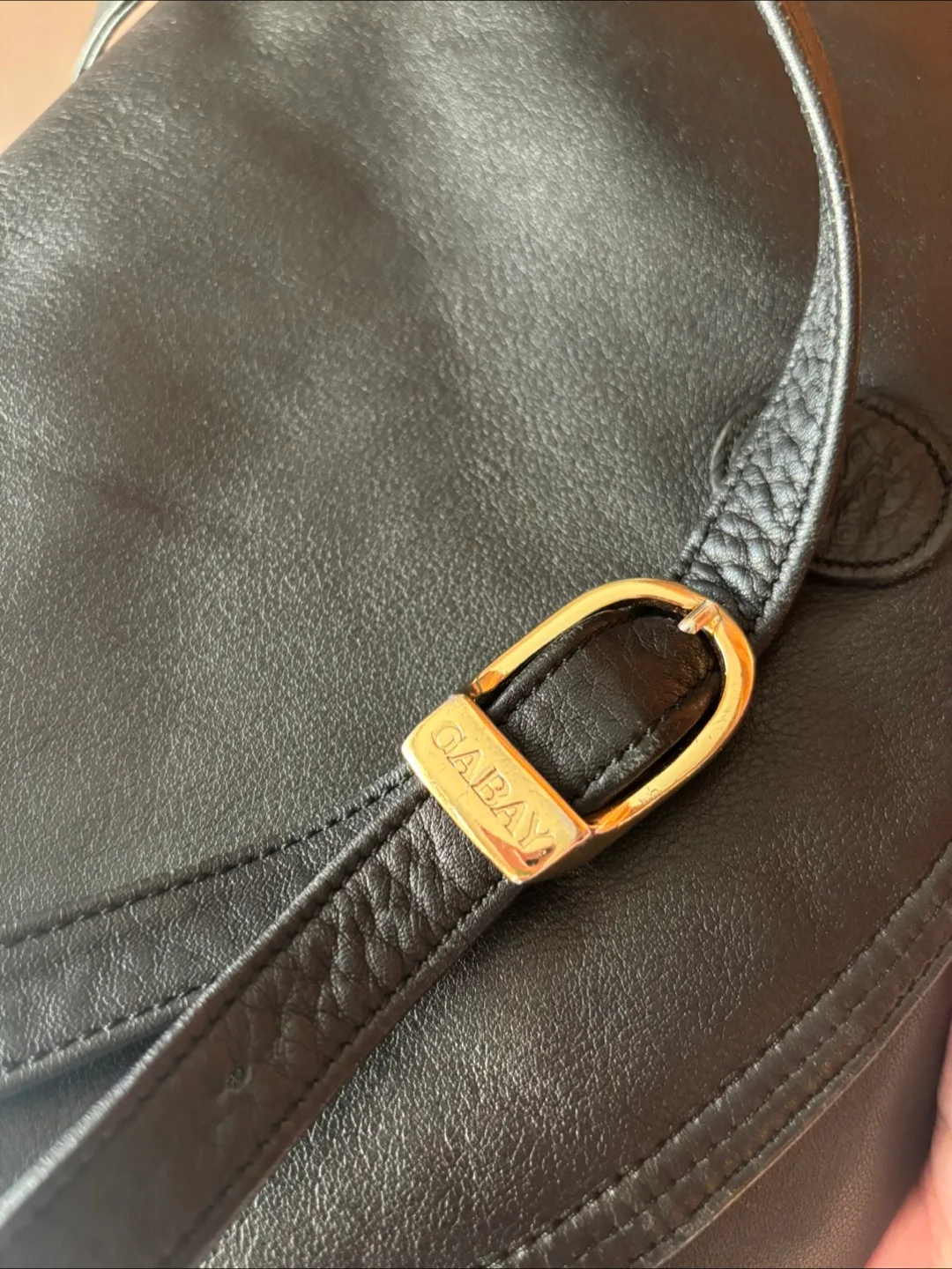 Gabay-Vancouver Black Leather Shoulder Bag image indicator(9)