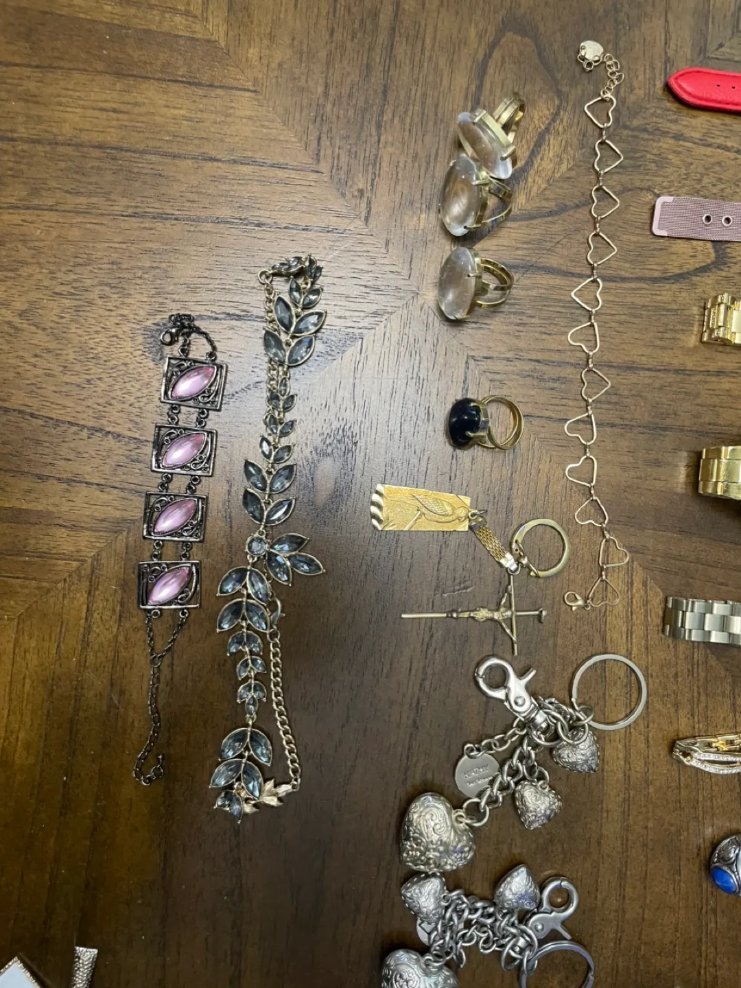 Watches, Rings, and Sunglasses image indicator(6)