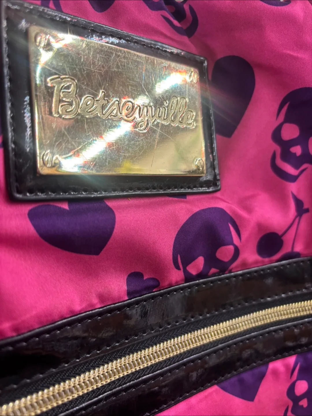 Betsyville weekender bag image indicator(3)