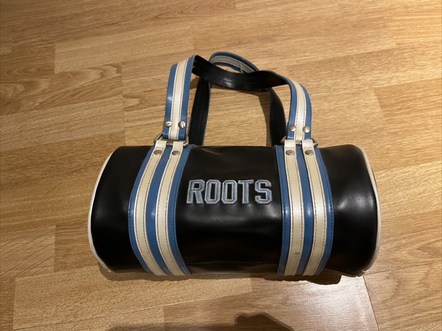 Roots vintage bag