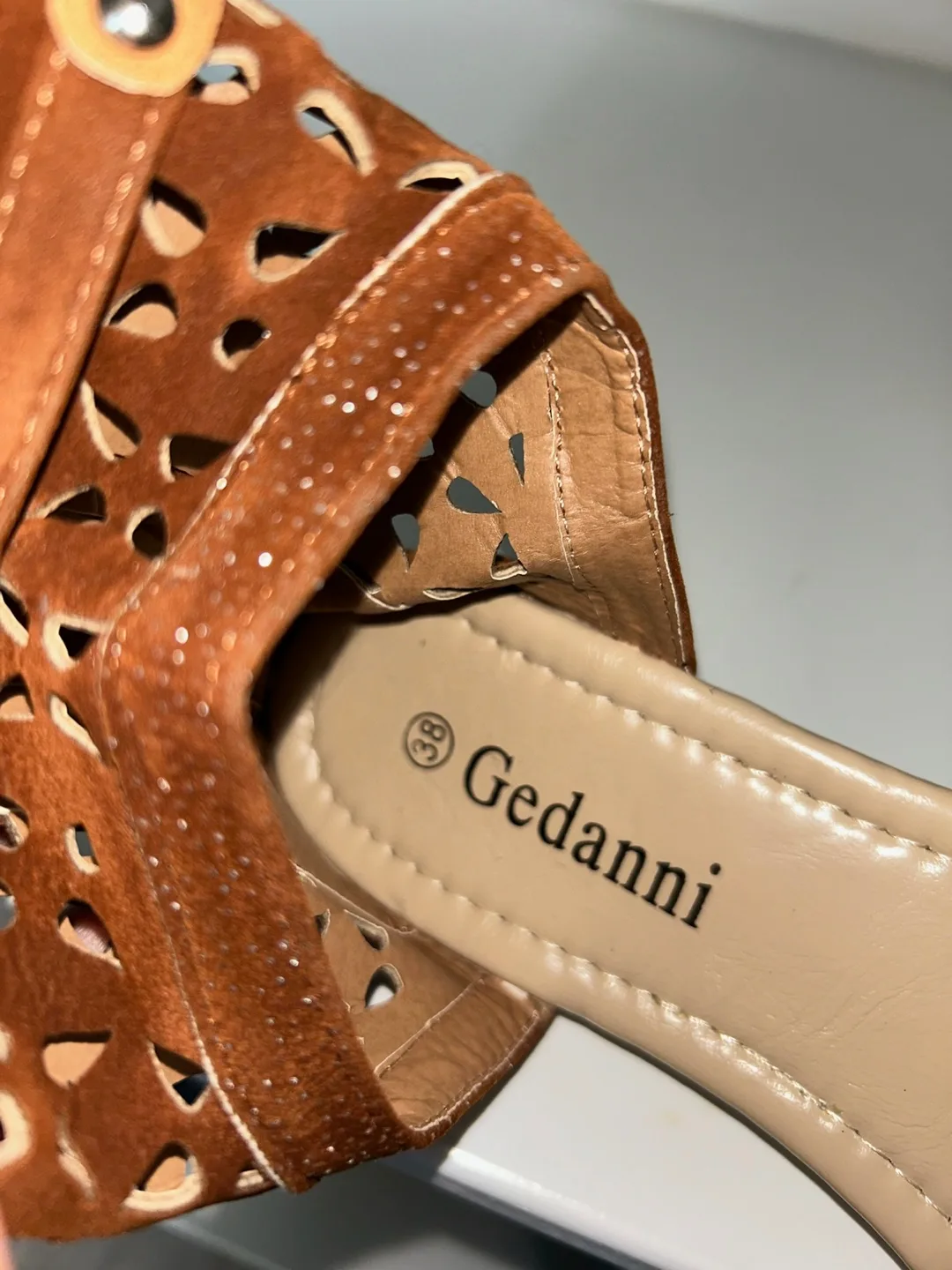 Gedanni Brown Sandals image indicator(2)