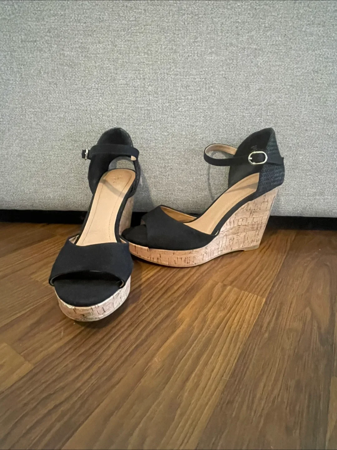Black Wedge Heels thumbnail