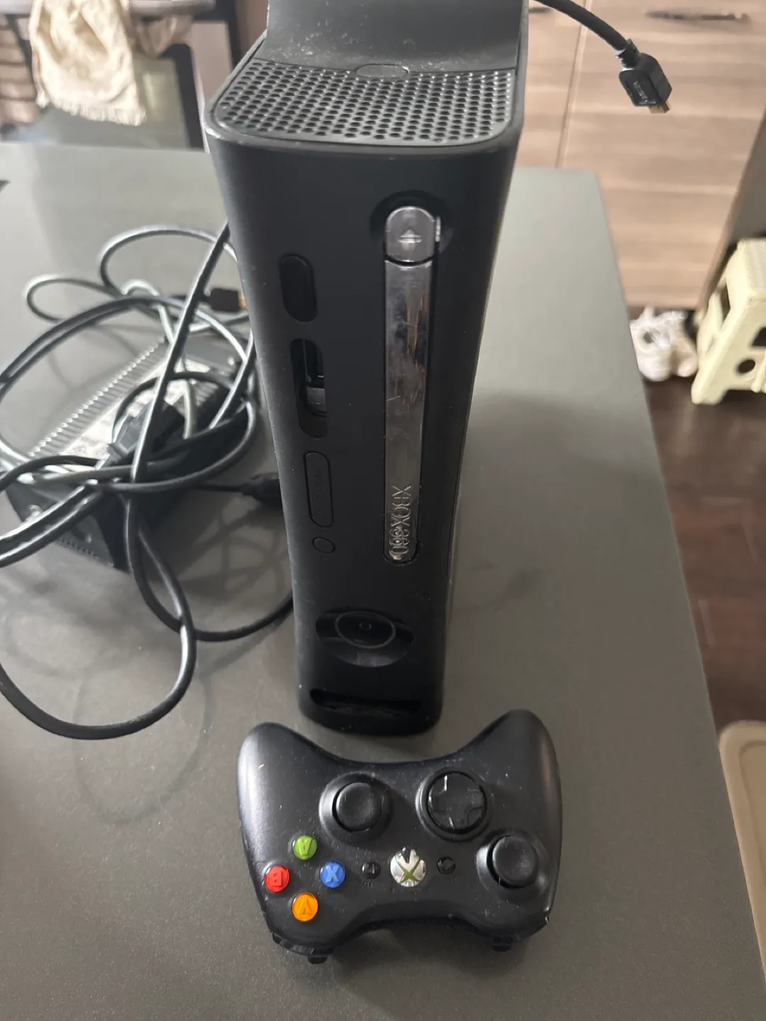 Xbox 360 Console Bundle image indicator(2)