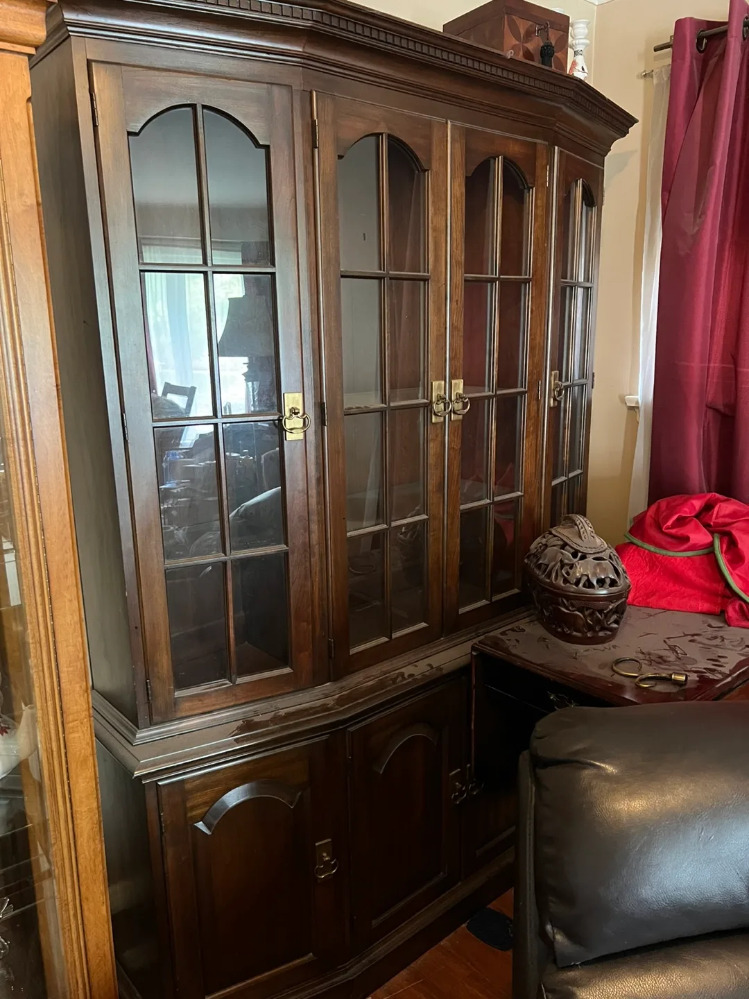 Dinning room hutch thumbnail