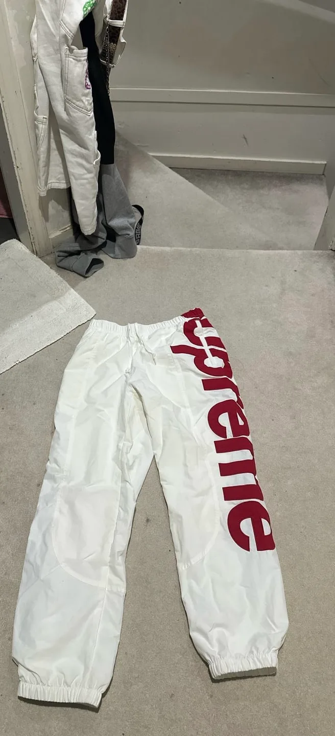 Supreme Spellout Track Pants image indicator(2)