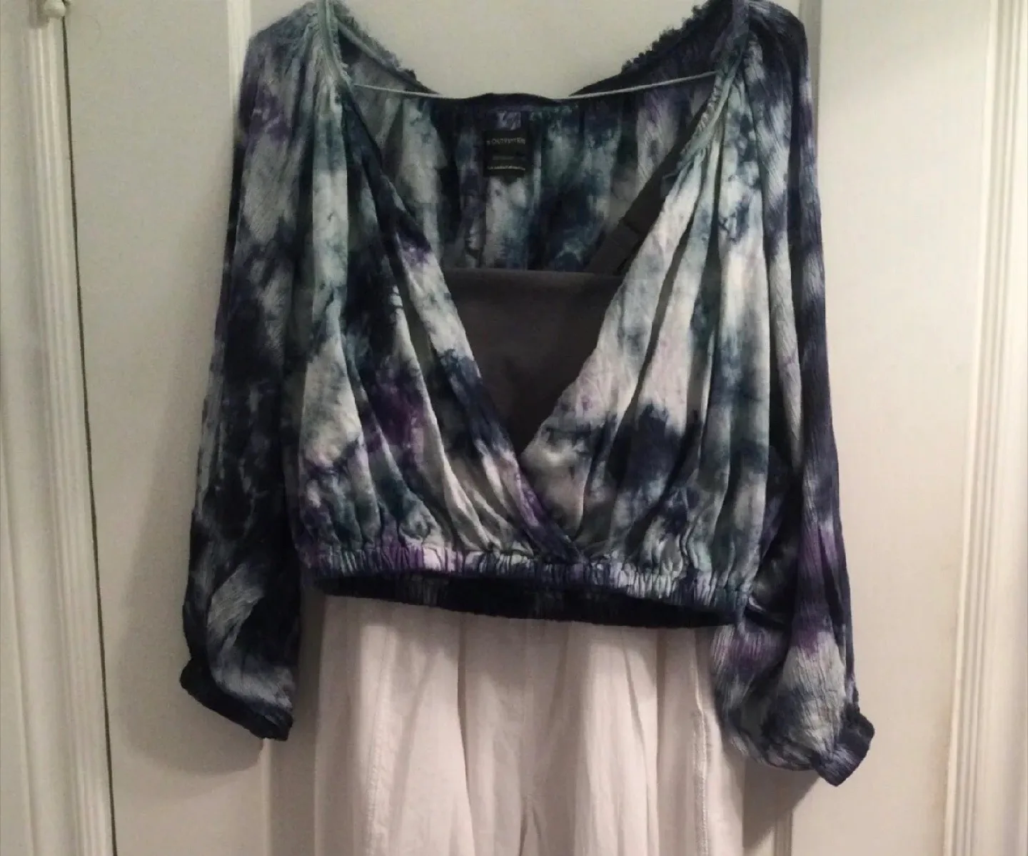 Assorted tops bundle image indicator(2)