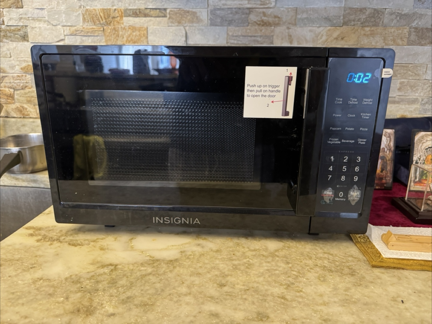 Insignia Microwave Oven - photo 2