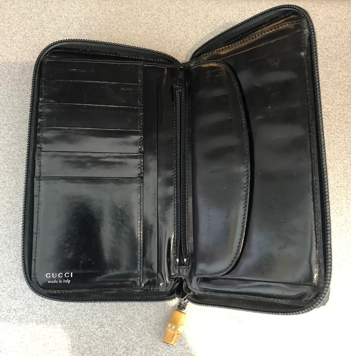 Gucci Black Zip Around Wallet thumbnail