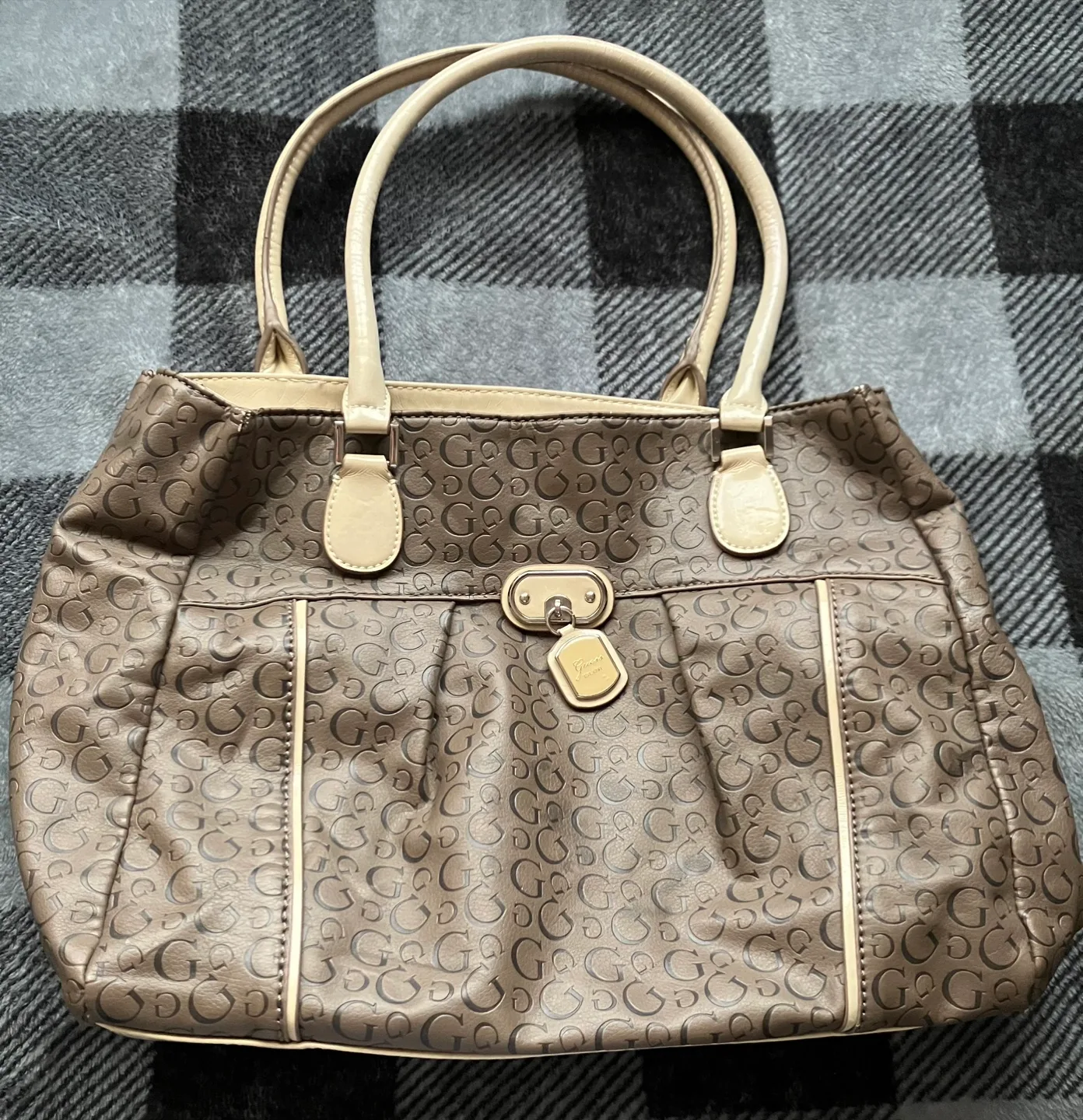 (Guess) Brown Tote Bag image indicator(2)