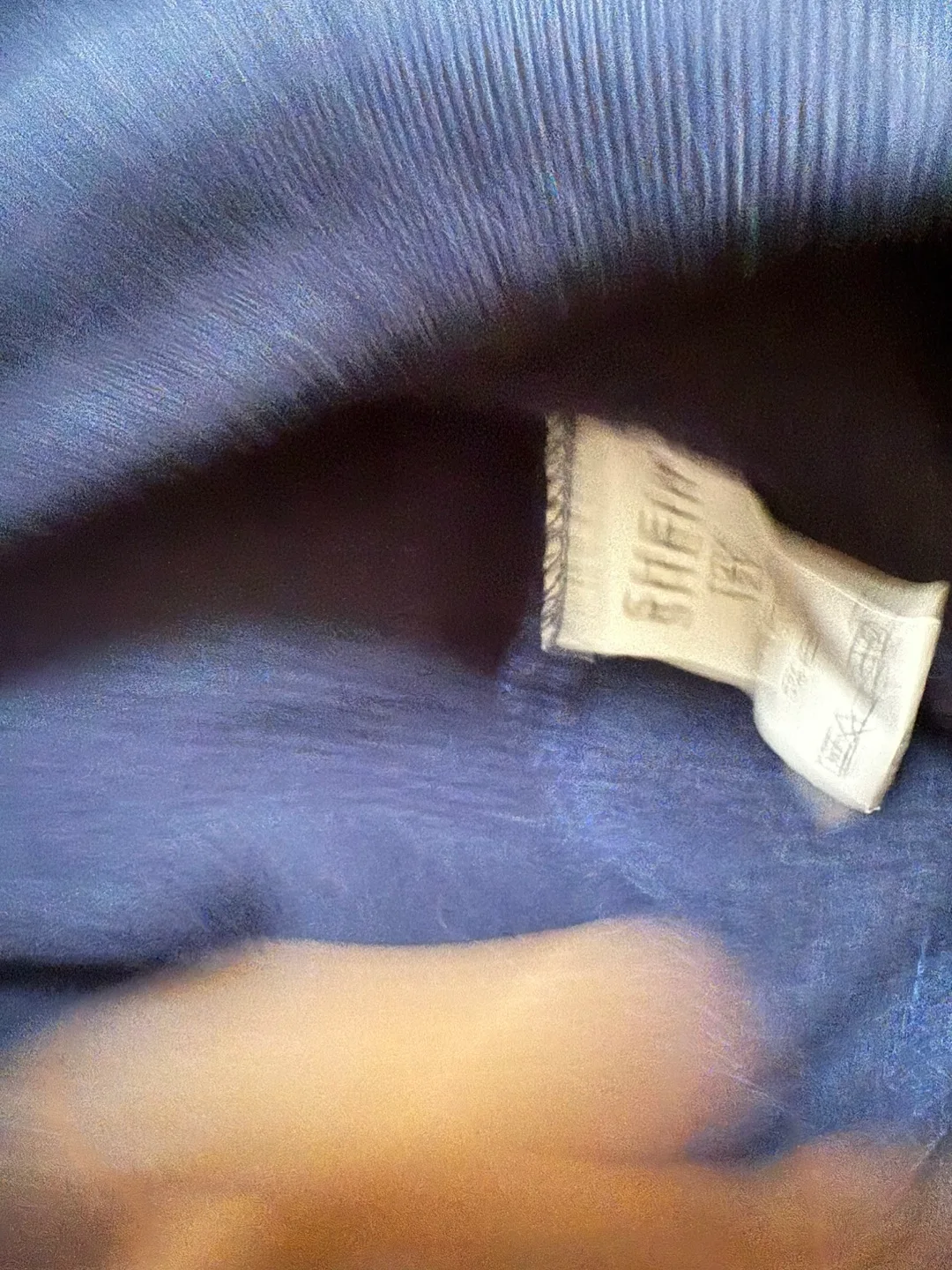 C2. Two hoodie image indicator(2)