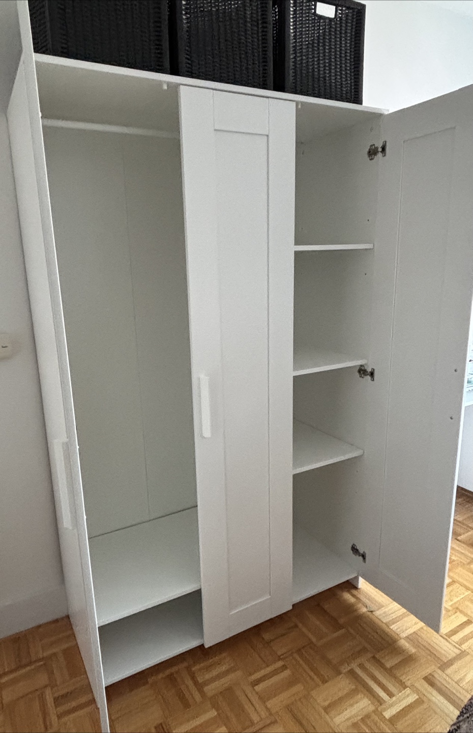 Wardrobe 3 Doors With Mirror - photo 2