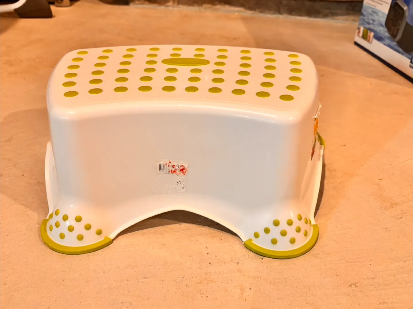 Elmo Sesame Street Step Stool image indicator(2)