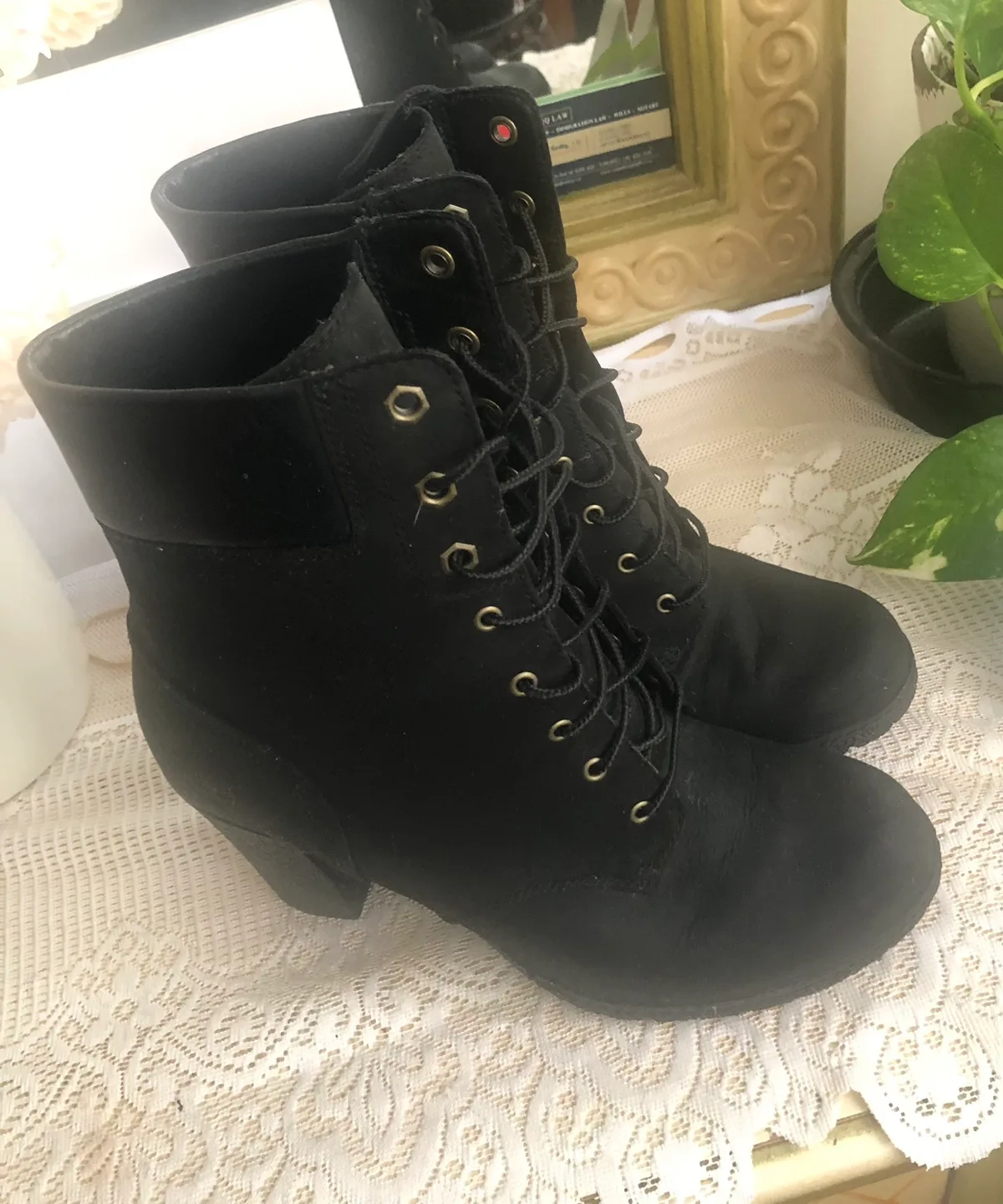 In New Condition Women’s Timberland Black Lace-Up Ankle Boots thumbnail