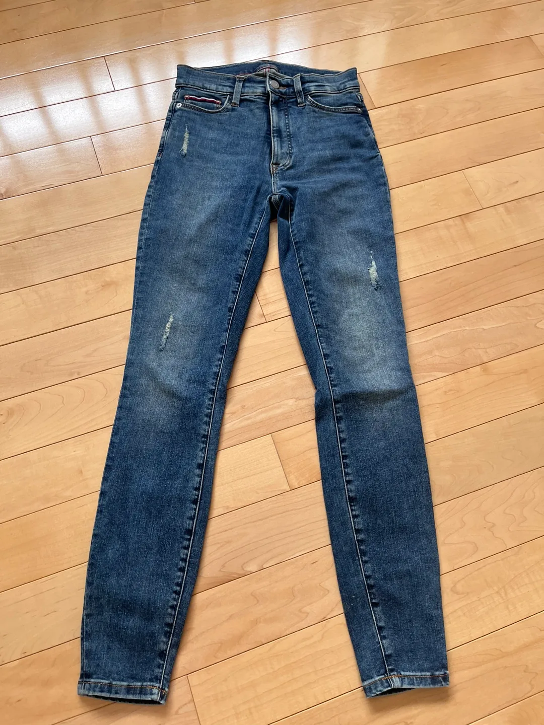 Tommy Hilfiger High Rise Skinny Jeans - Size 25 thumbnail