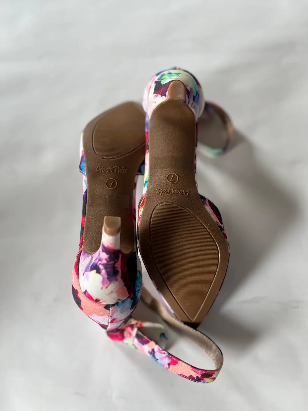Dream Pairs Floral Print Heels image indicator(3)
