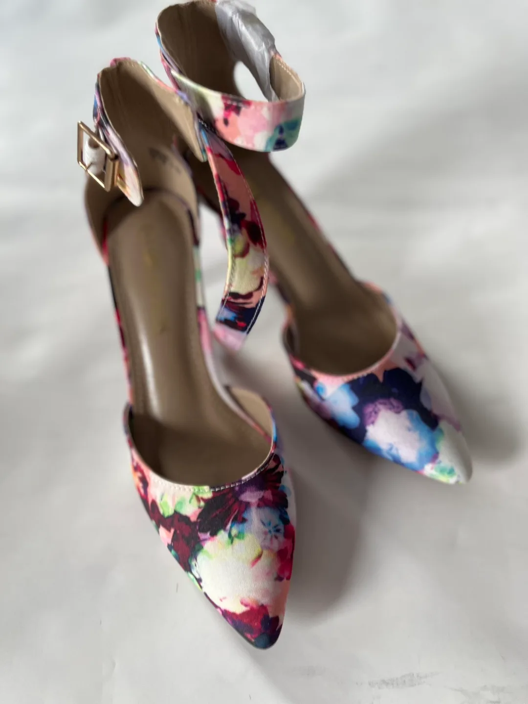 Dream Pairs Floral Print Heels