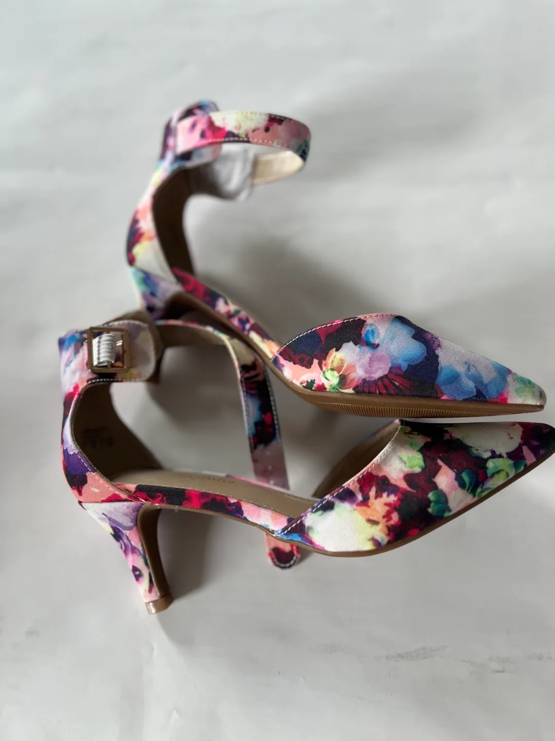 Dream Pairs Floral Print Heels image indicator(2)