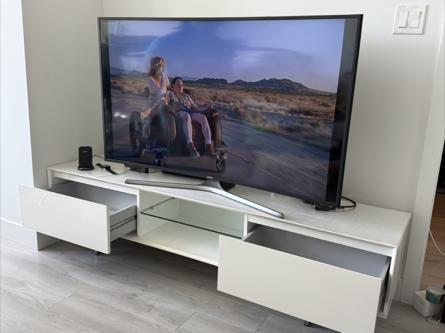 Solid TV stand, not from iKea - photo 2