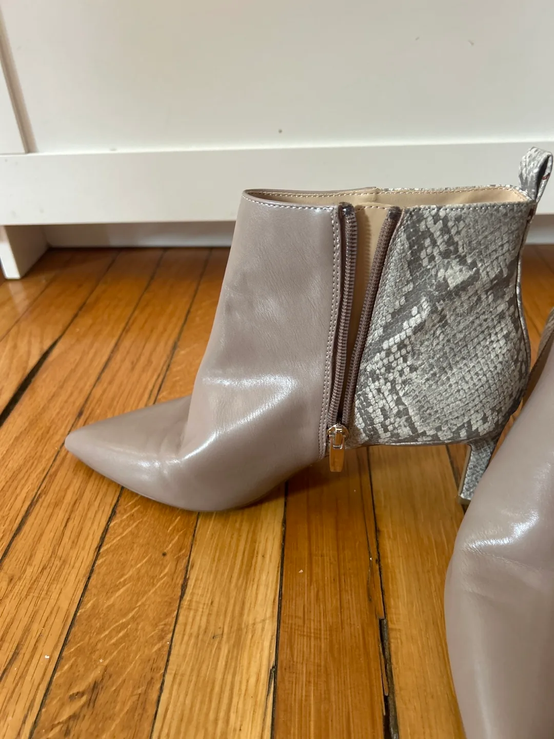 Beige Ankle Boots image indicator(2)