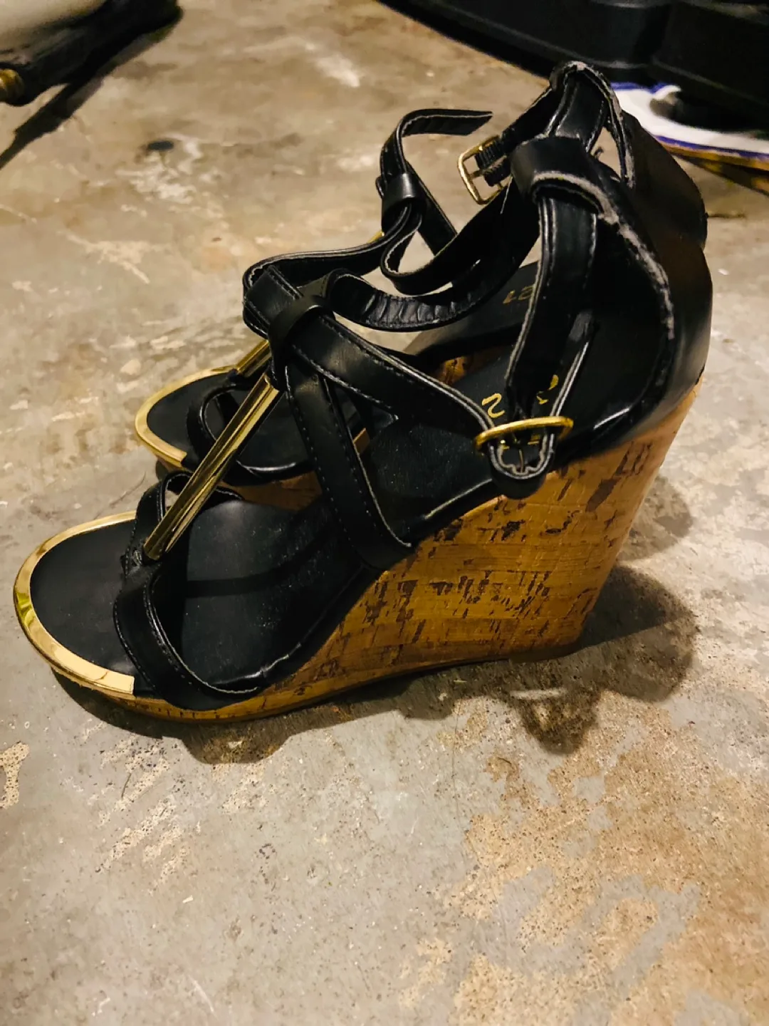 Black Wedge Sandals image indicator(3)