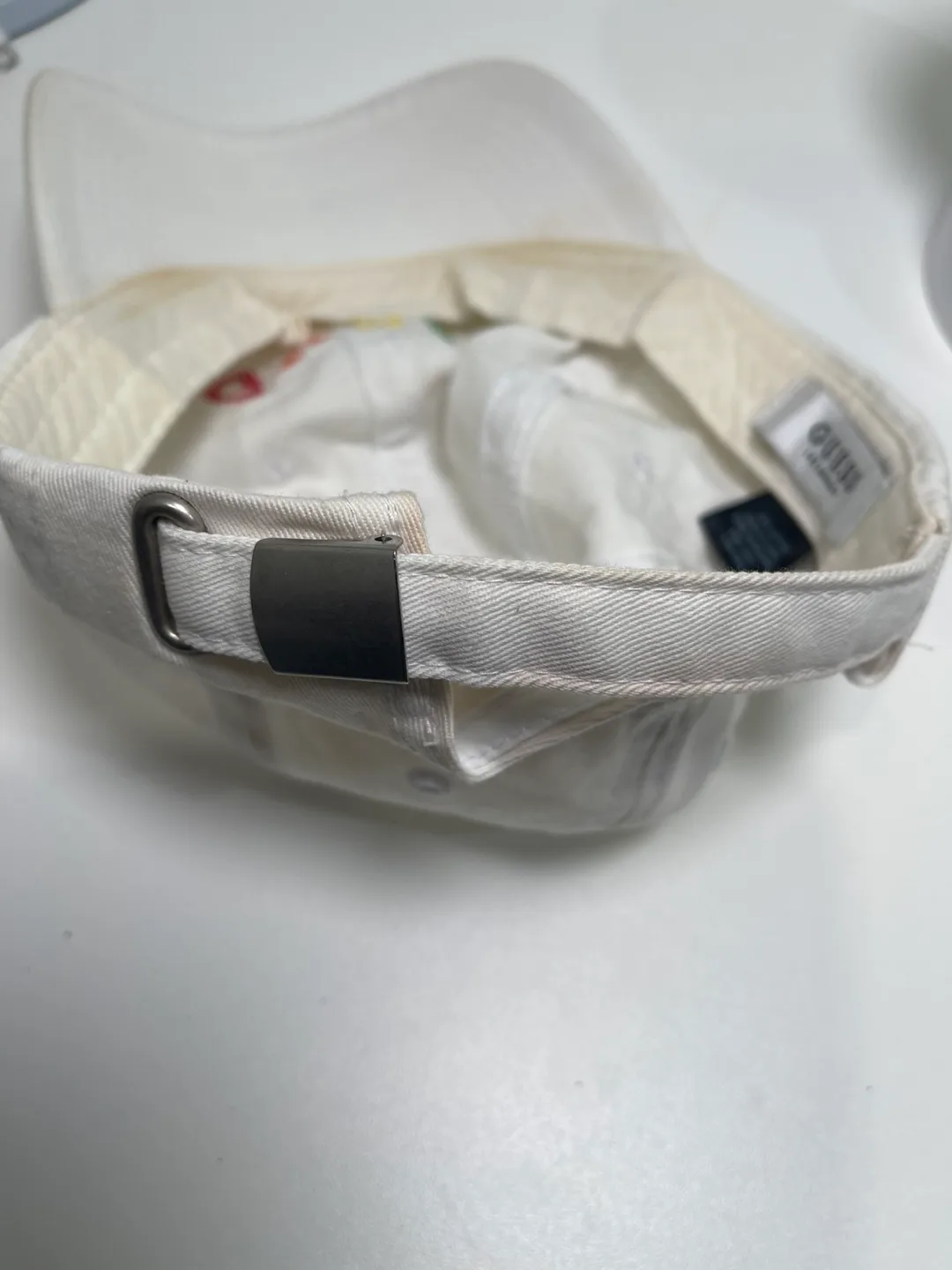 GUESS Baseball Cap image indicator(3)