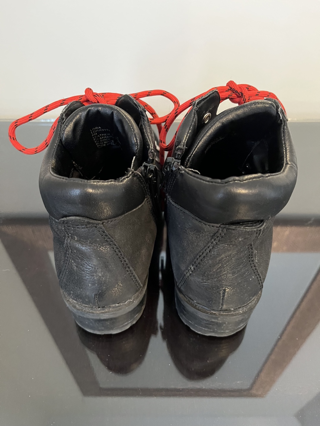 Black Boots with Red Laces - photo 3