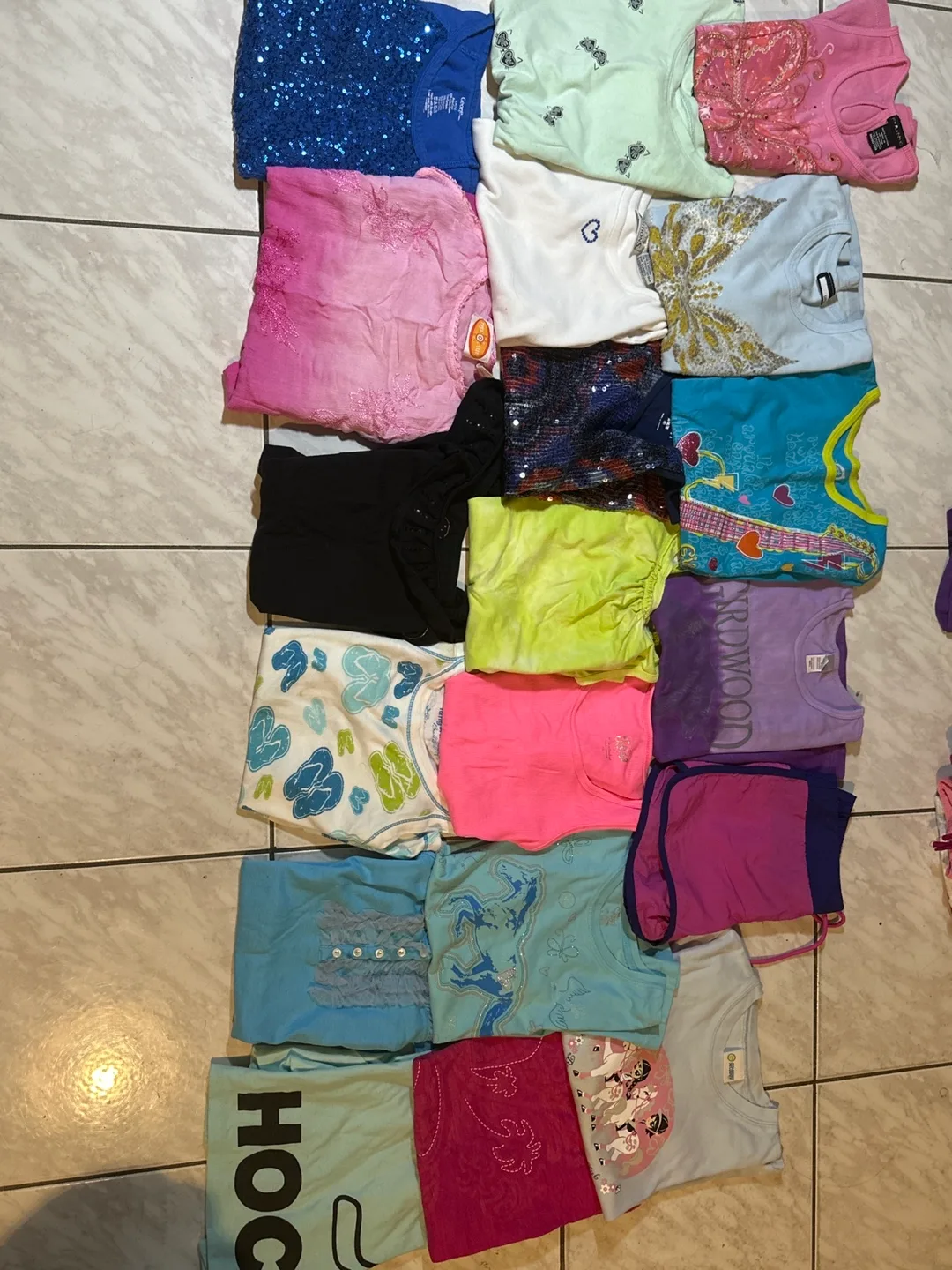 Assorted Girls' Tops Bundle thumbnail