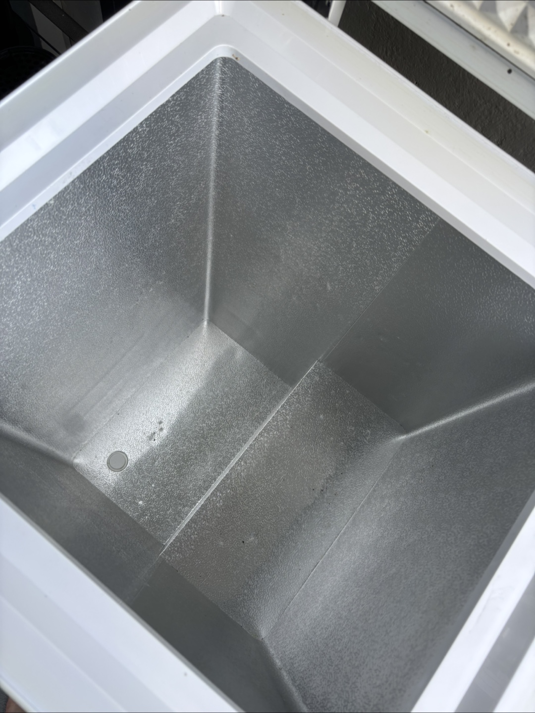 Insignia Chest Freezer - photo 3
