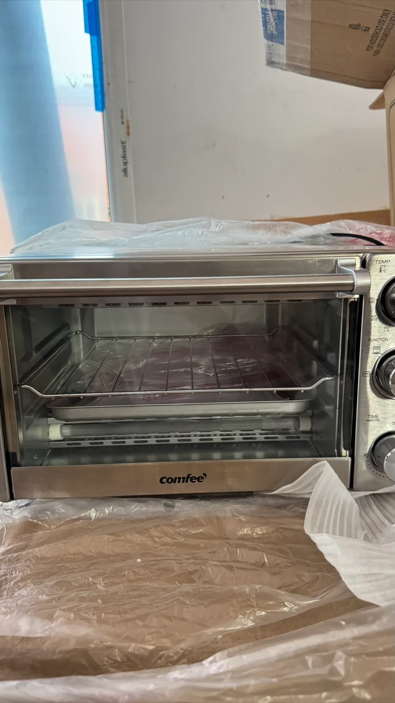 Comfee Toaster Oven thumbnail