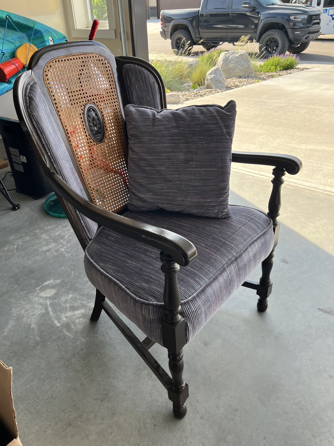 Vintage Accent Chair - photo 3