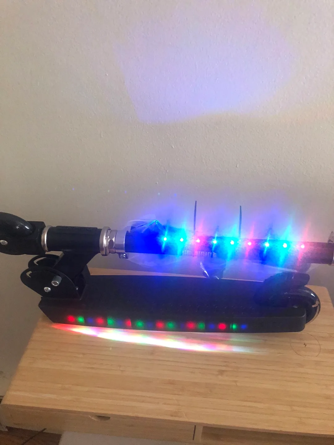 Jetson Jupiter Light-Up Kick Scooter thumbnail
