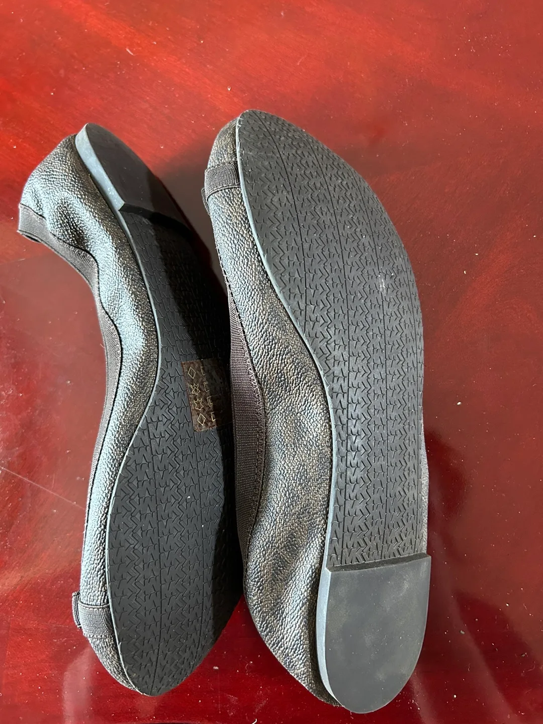 Michael Kors Flats image indicator(2)