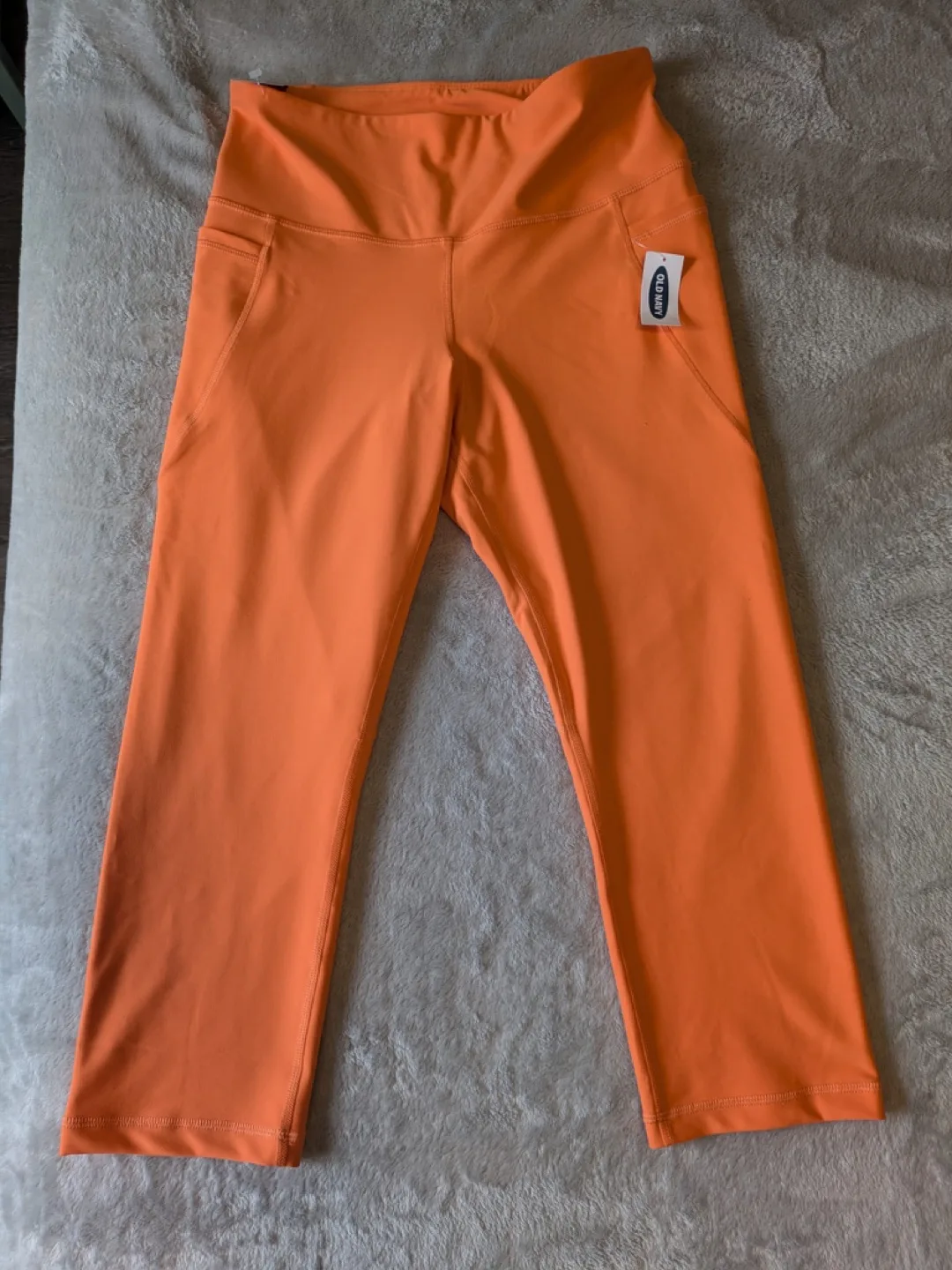 Old Navy High Rise Leggings thumbnail