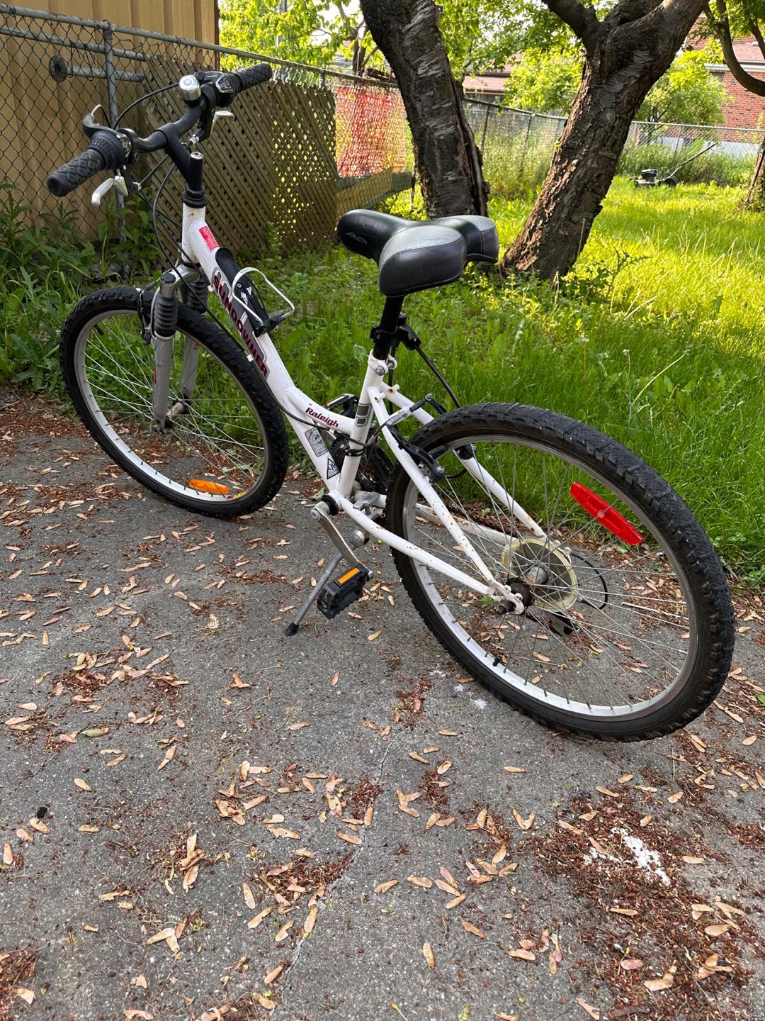 Raleigh Sundowner Mountain Bike - photo 2