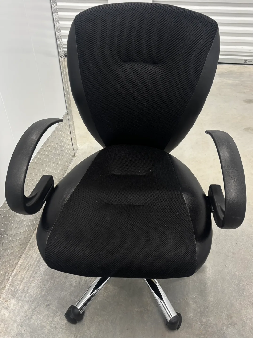 Black Office Chair thumbnail