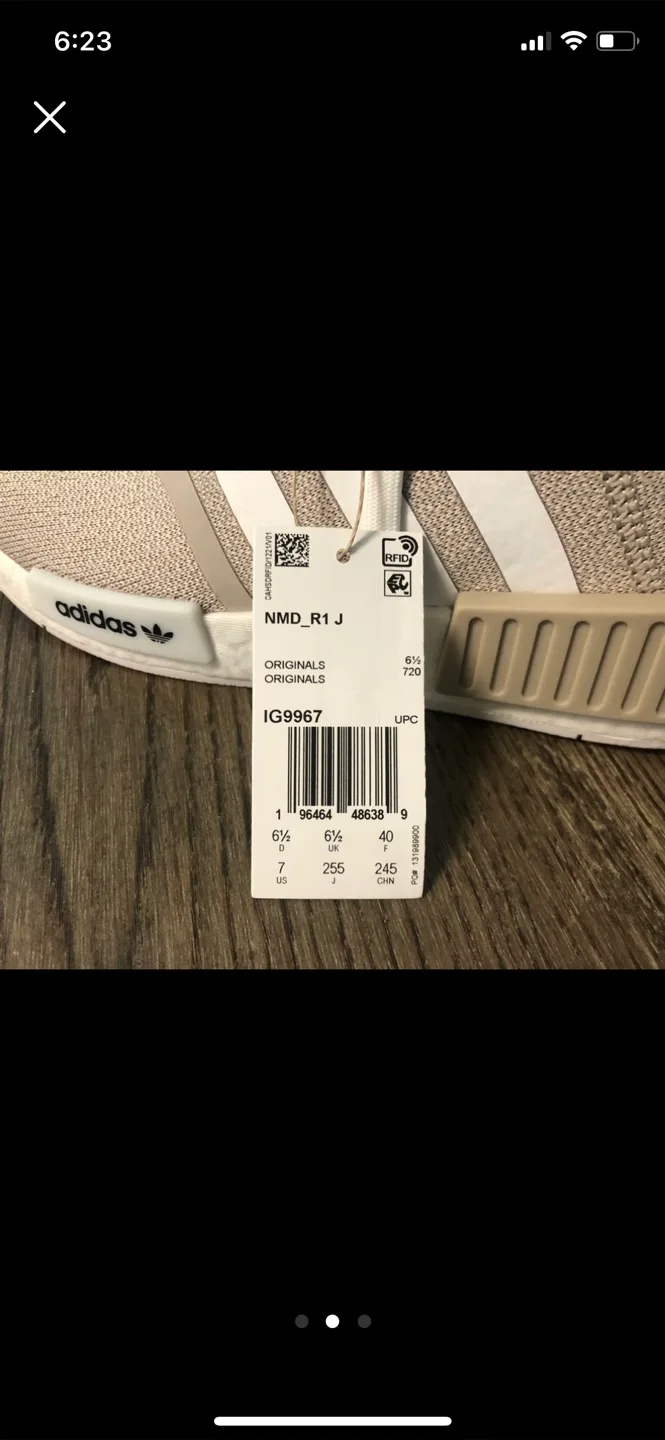 Adidas NMD_R1 J Sneakers - Size 7 image indicator(2)