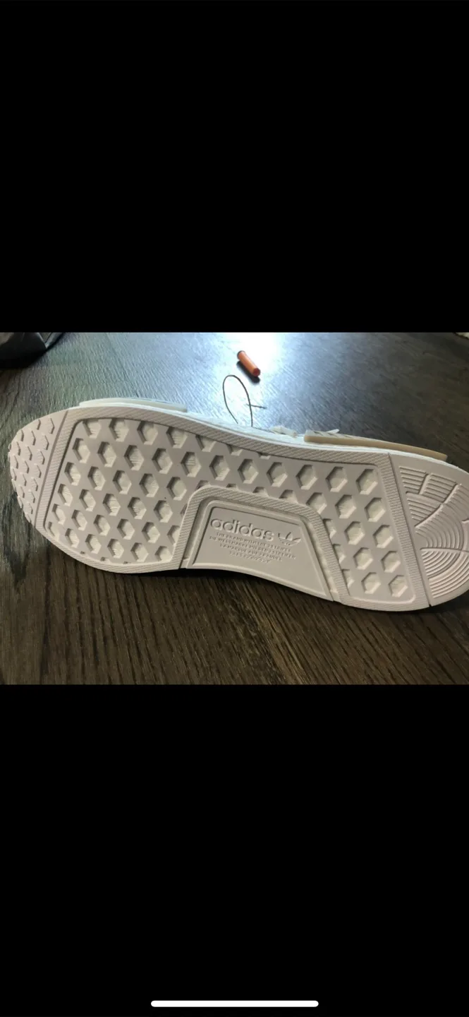 Adidas NMD_R1 J Sneakers - Size 7 image indicator(3)