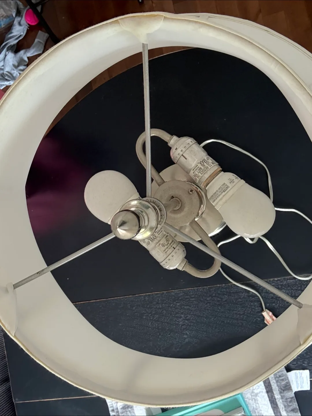 Classic Table Lamp with White Shade image indicator(4)